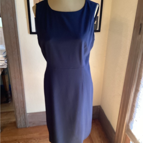 Dress - Picture 4 of 5